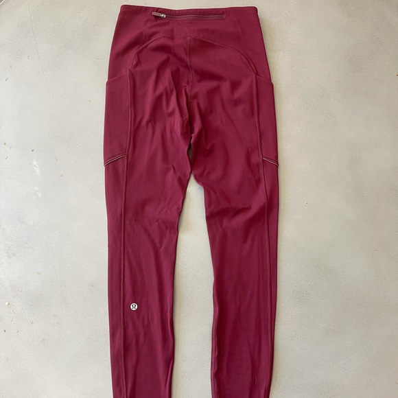 Lululemon Speed Up *Nulux 28’ Seam Size 4 - Picture 3 of 4
